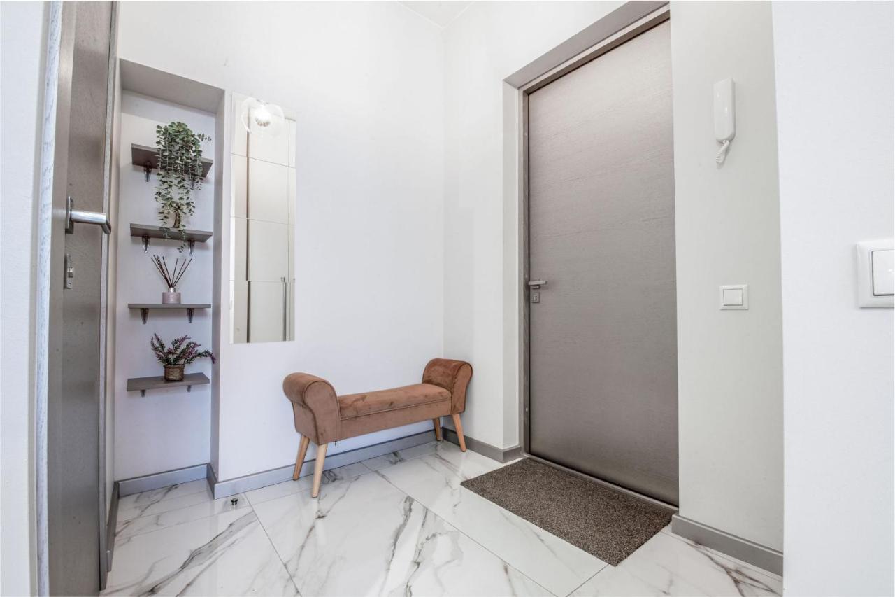 Design Apartment Loft Majori With Large Terrace Jurmala Ngoại thất bức ảnh